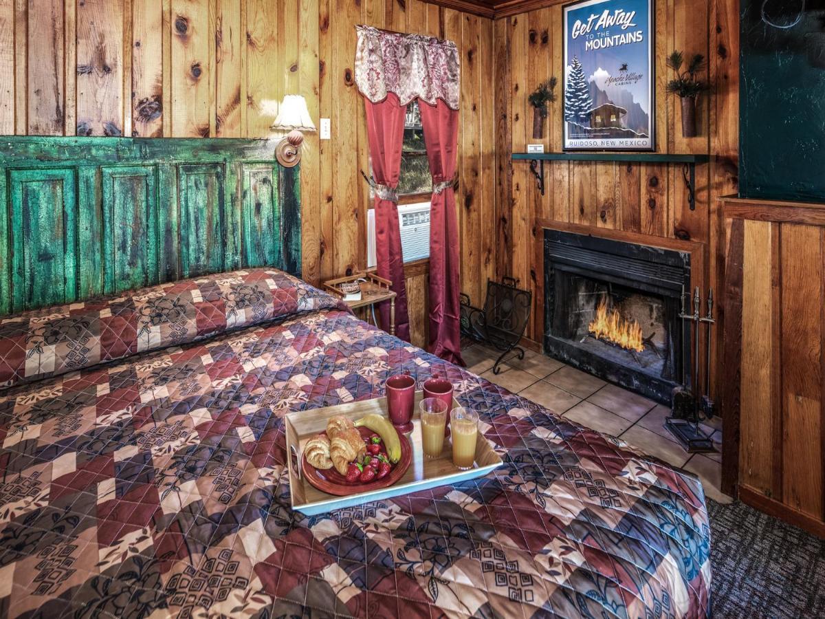 Apache Village 6, King Studio With Sleeper Sofa, Sleeps 3 Ruidoso Zewnętrze zdjęcie